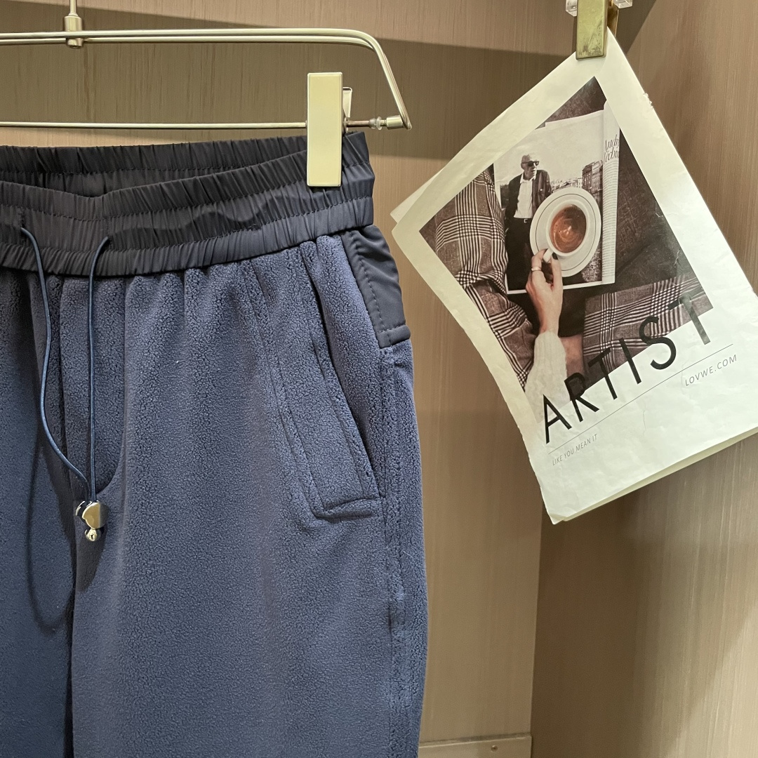 Moncler盟可睐M-3XL男士秋冬双面绒针织休闲裤◆ 面料：精梳棉混纺双面绒材质，触感软糯亲肤，绒感