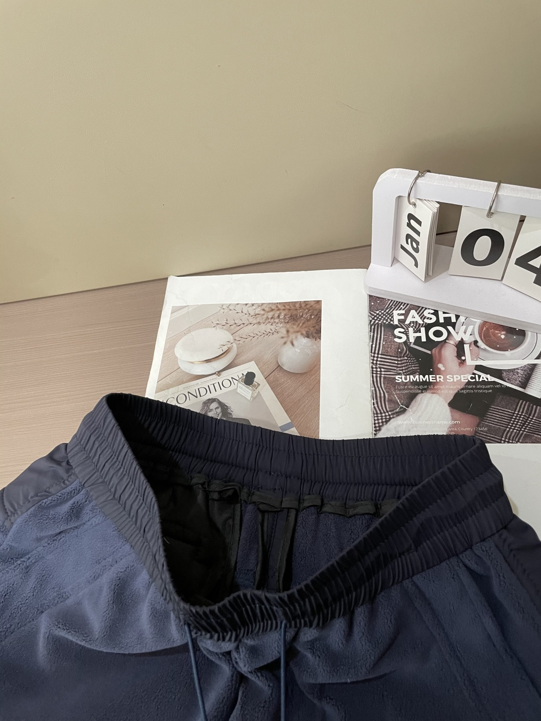 Moncler盟可睐M-3XL男士秋冬双面绒针织休闲裤◆ 面料：精梳棉混纺双面绒材质，触感软糯亲肤，绒感