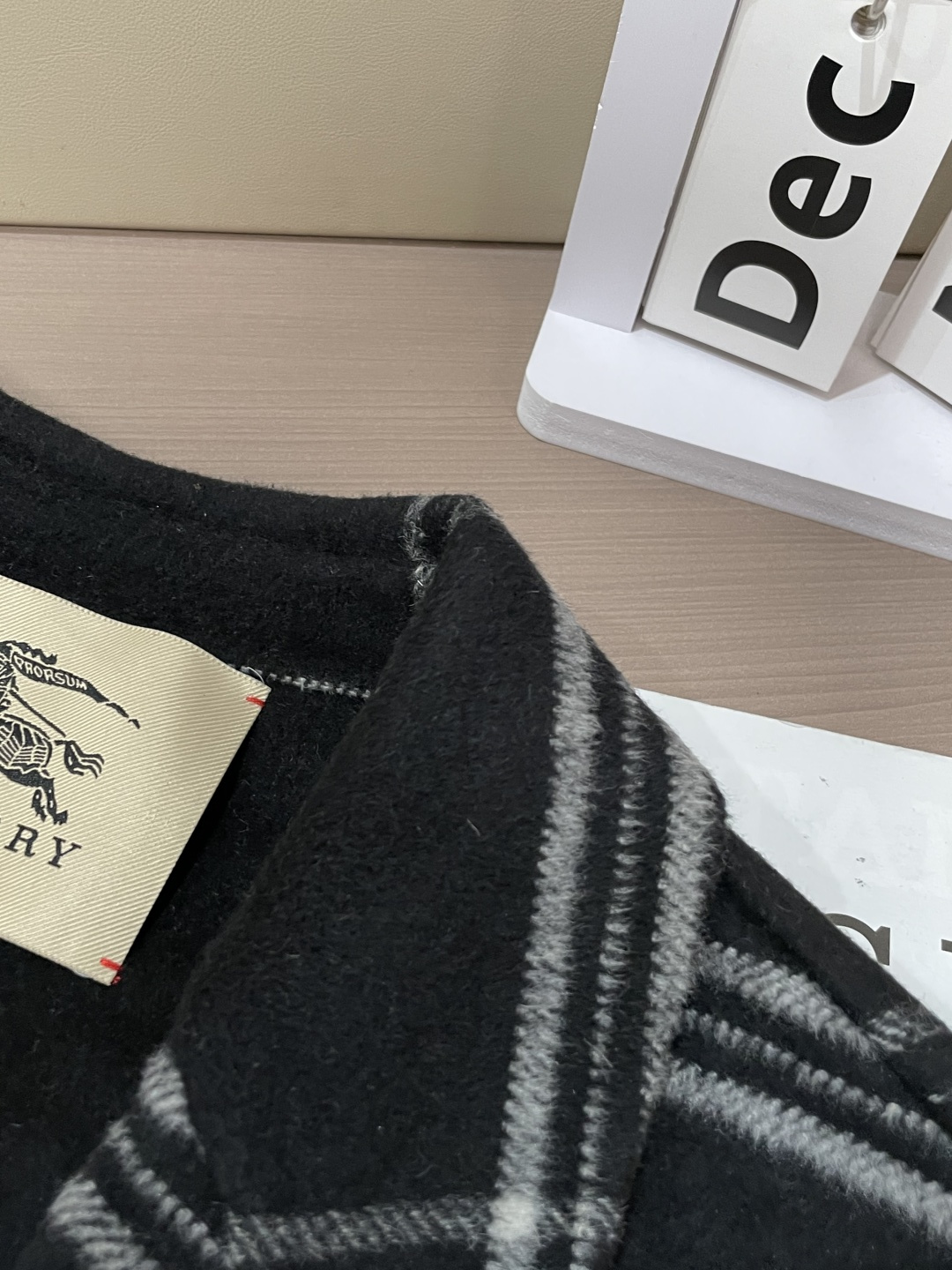 Burberry博柏利M-2XL男士格纹羊毛西装大衣 秋冬中长款休闲外套▣ 面料：精选羊毛混纺面料打造，