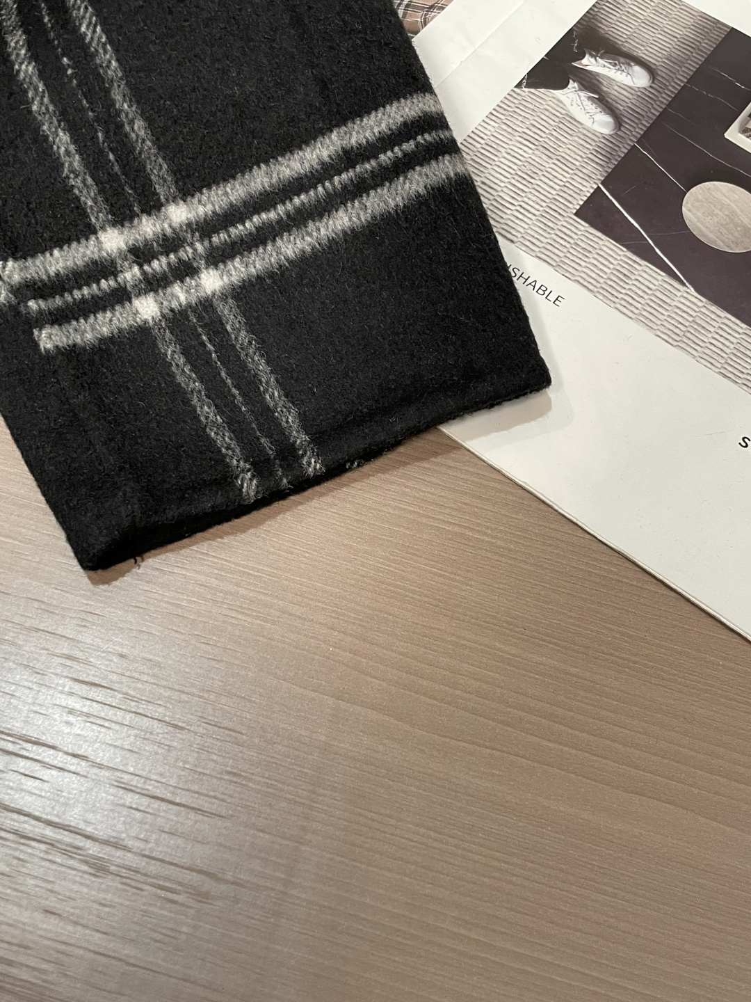 Burberry博柏利M-2XL男士格纹羊毛西装大衣 秋冬中长款休闲外套▣ 面料：精选羊毛混纺面料打造，