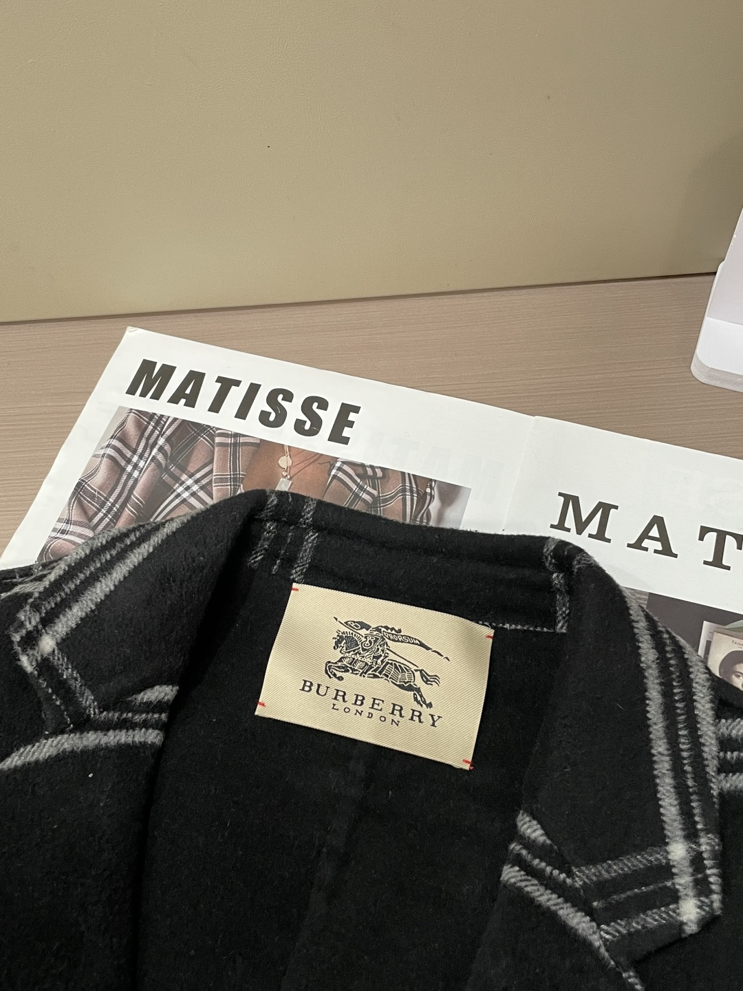 Burberry博柏利M-2XL男士格纹羊毛西装大衣 秋冬中长款休闲外套▣ 面料：精选羊毛混纺面料打造，