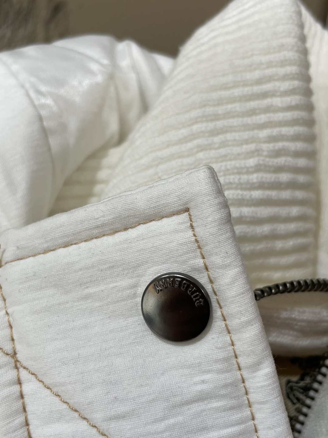 Burberry博柏利秋冬爆款工装风派克棉服 男短款可拆卸毛领抗风保暖外套✨ 高密三防机能面料外层搭配优