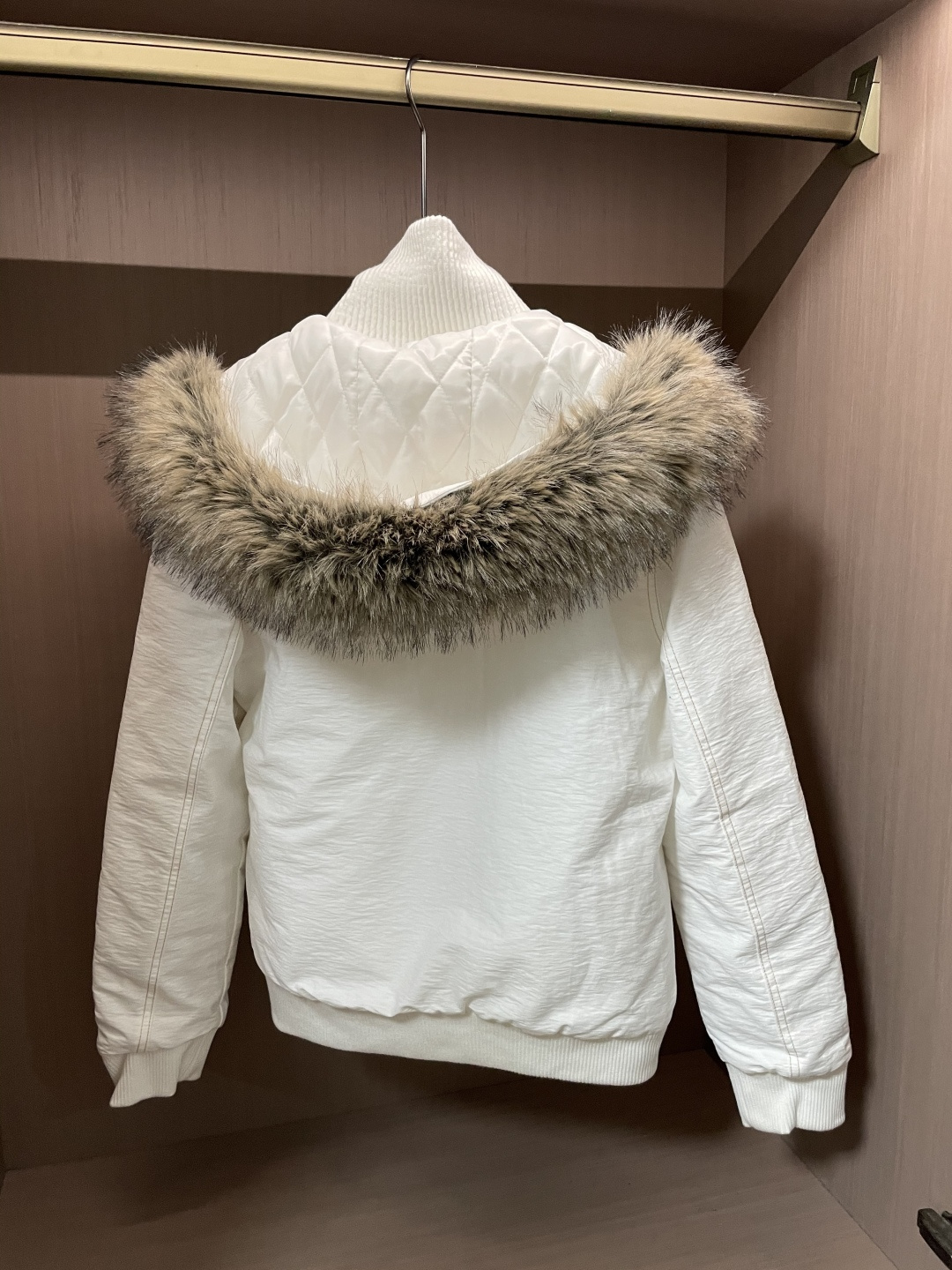 Burberry博柏利秋冬爆款工装风派克棉服 男短款可拆卸毛领抗风保暖外套✨ 高密三防机能面料外层搭配优