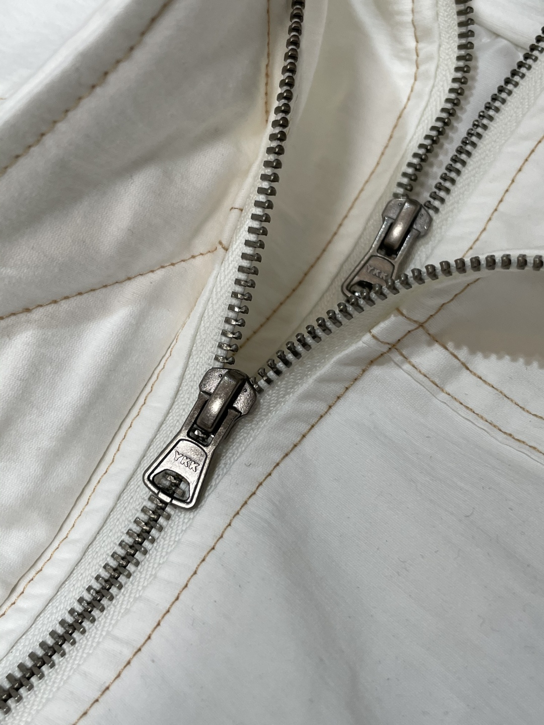 Burberry博柏利秋冬爆款工装风派克棉服 男短款可拆卸毛领抗风保暖外套✨ 高密三防机能面料外层搭配优