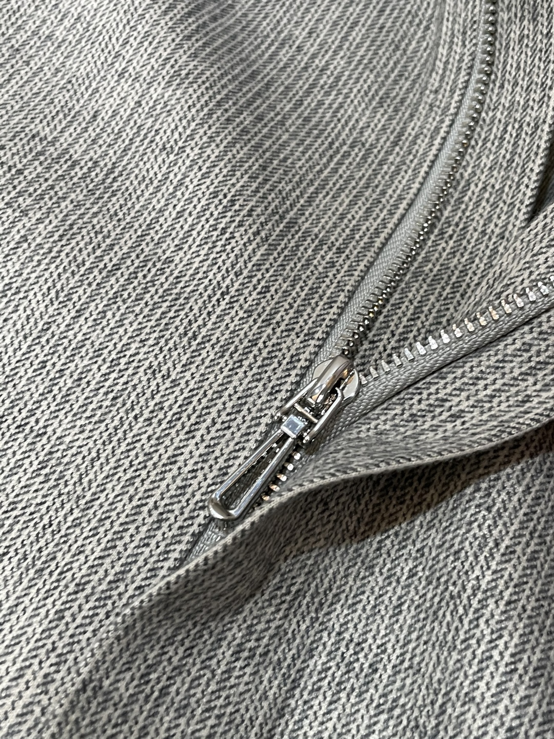 Burberry博柏利M-3XL磨毛肌理保暖衬衫外套 男士商务休闲全拉链长袖上衣✅ 磨毛针织肌理面料定制