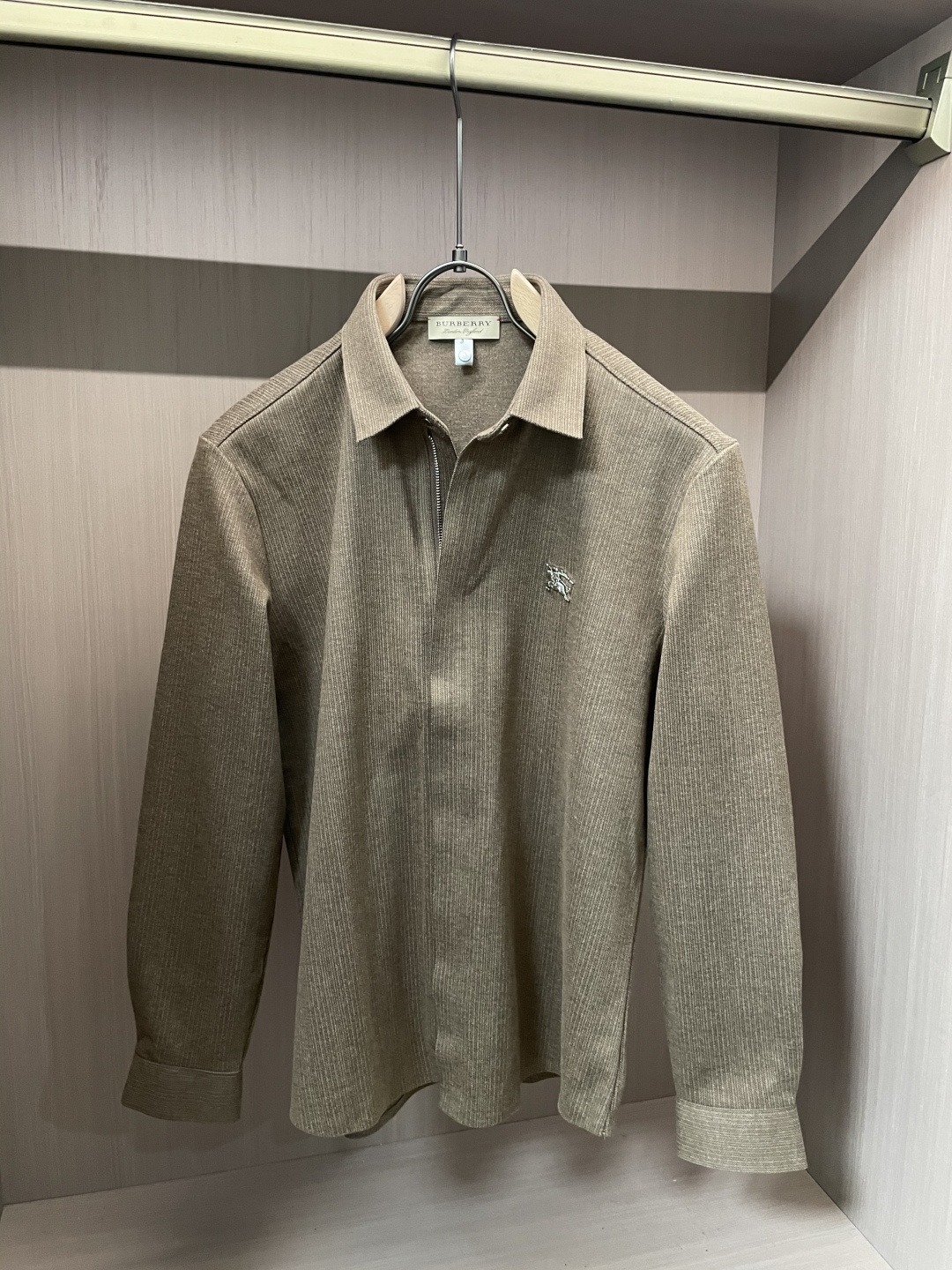 Burberry博柏利M-3XL磨毛肌理保暖衬衫外套 男士商务休闲全拉链长袖上衣✅ 磨毛针织肌理面料定制