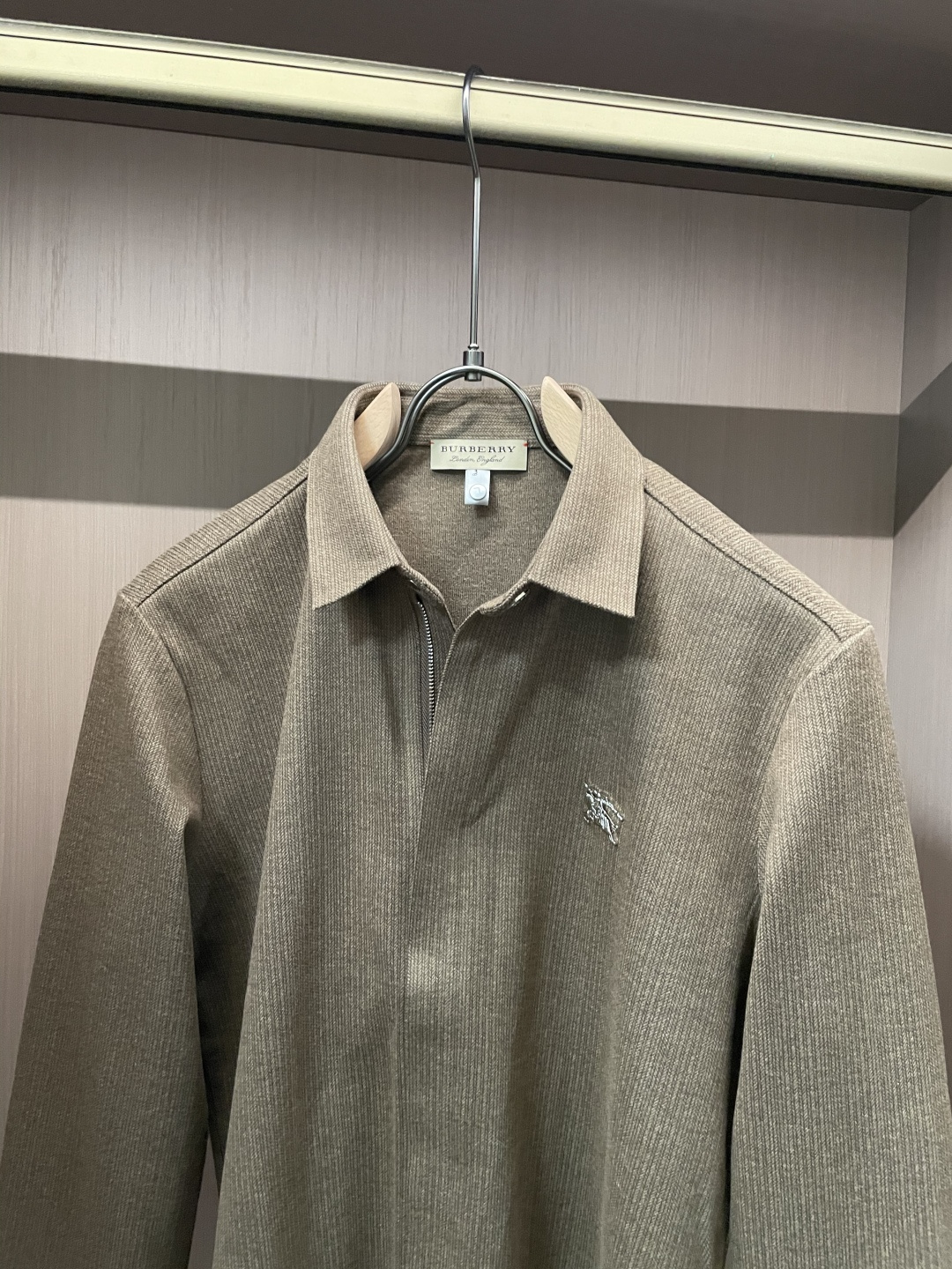 Burberry博柏利M-3XL磨毛肌理保暖衬衫外套 男士商务休闲全拉链长袖上衣✅ 磨毛针织肌理面料定制