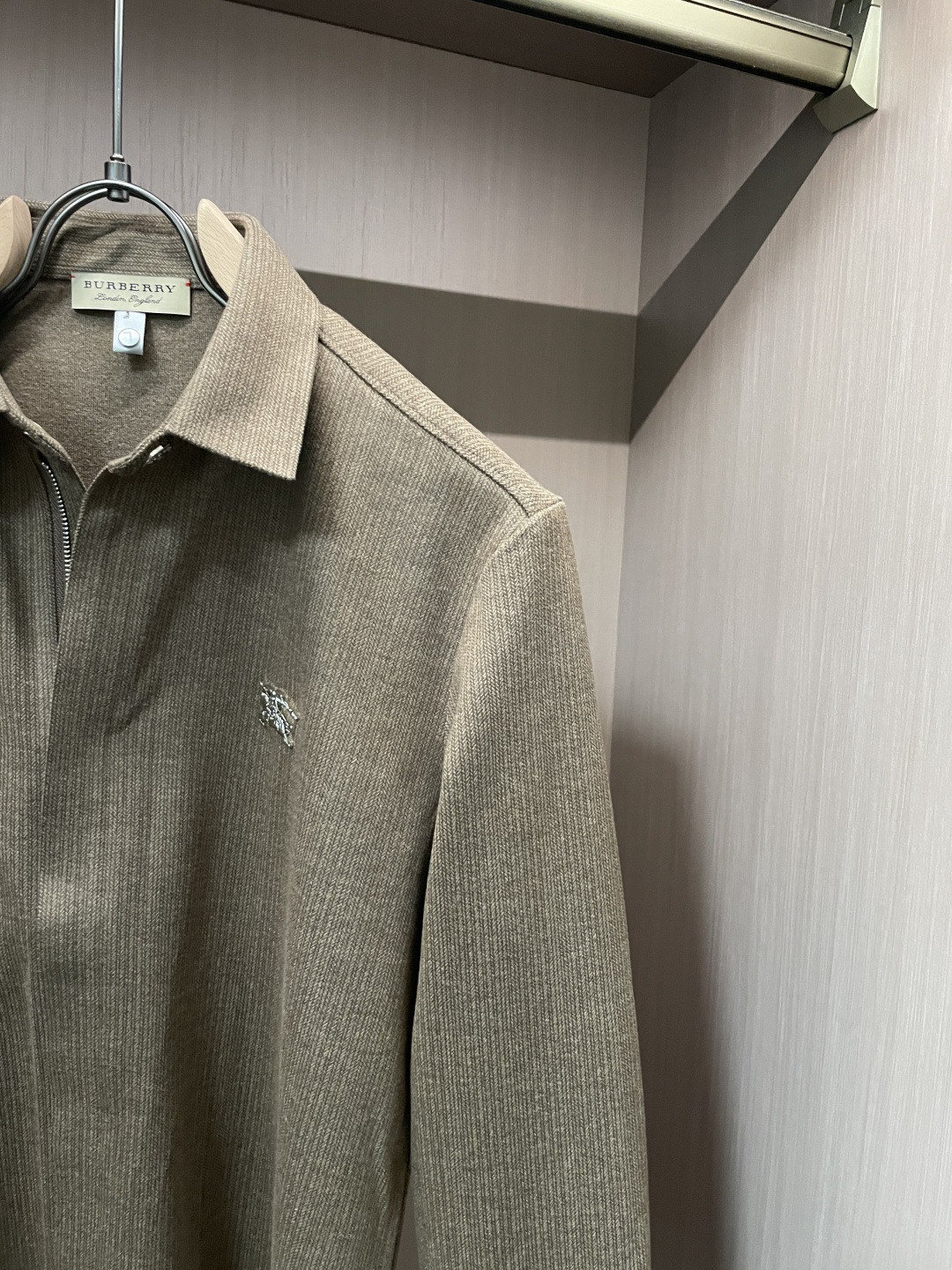 Burberry博柏利M-3XL磨毛肌理保暖衬衫外套 男士商务休闲全拉链长袖上衣✅ 磨毛针织肌理面料定制