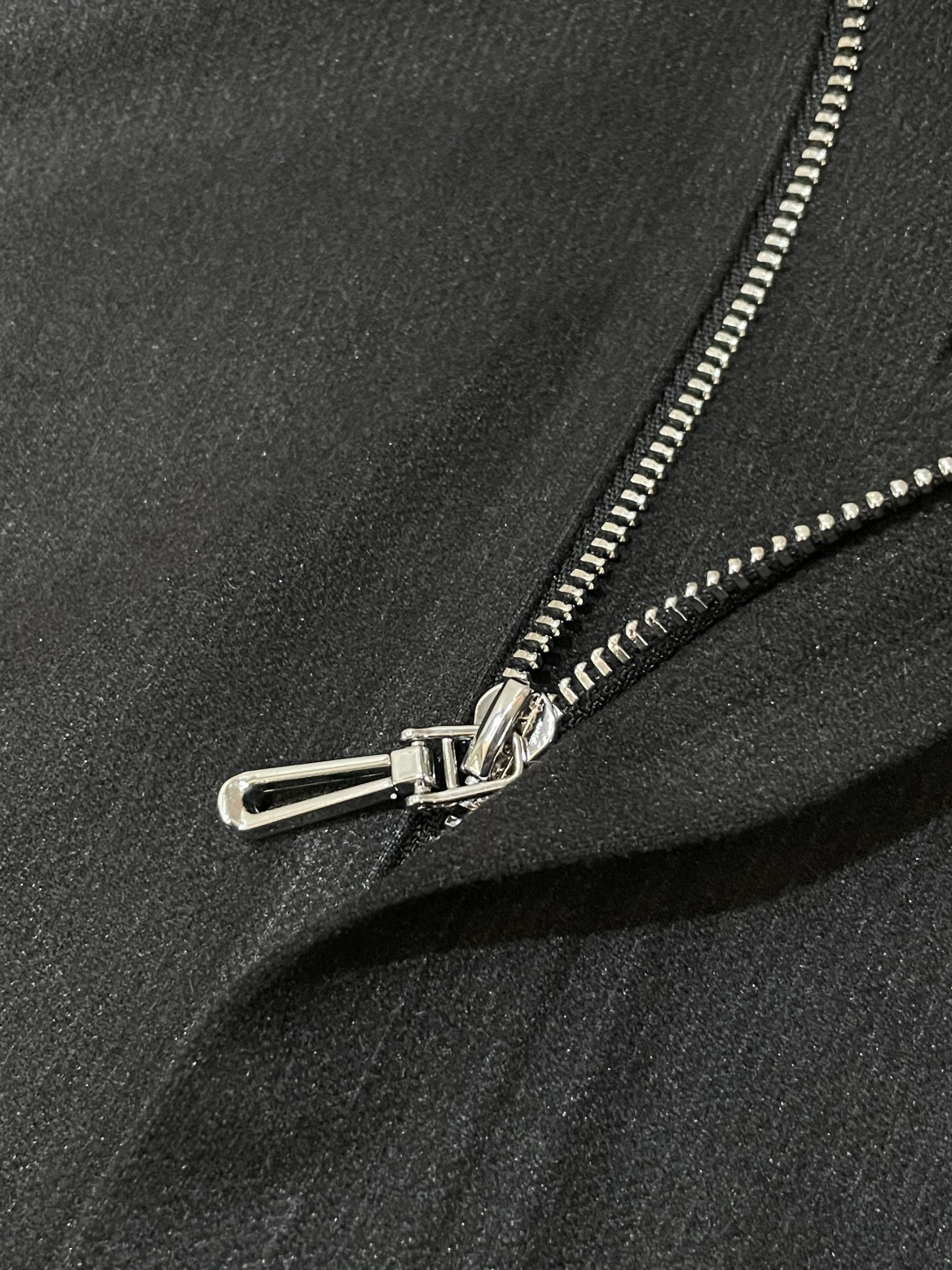 Burberry博柏利M-3XL磨毛肌理保暖衬衫外套 男士商务休闲全拉链长袖上衣✅ 磨毛针织肌理面料定制