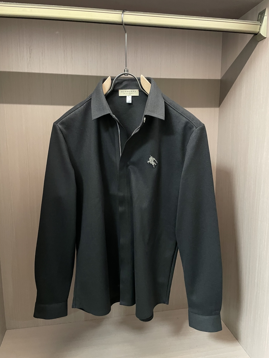 Burberry博柏利M-3XL磨毛肌理保暖衬衫外套 男士商务休闲全拉链长袖上衣✅ 磨毛针织肌理面料定制
