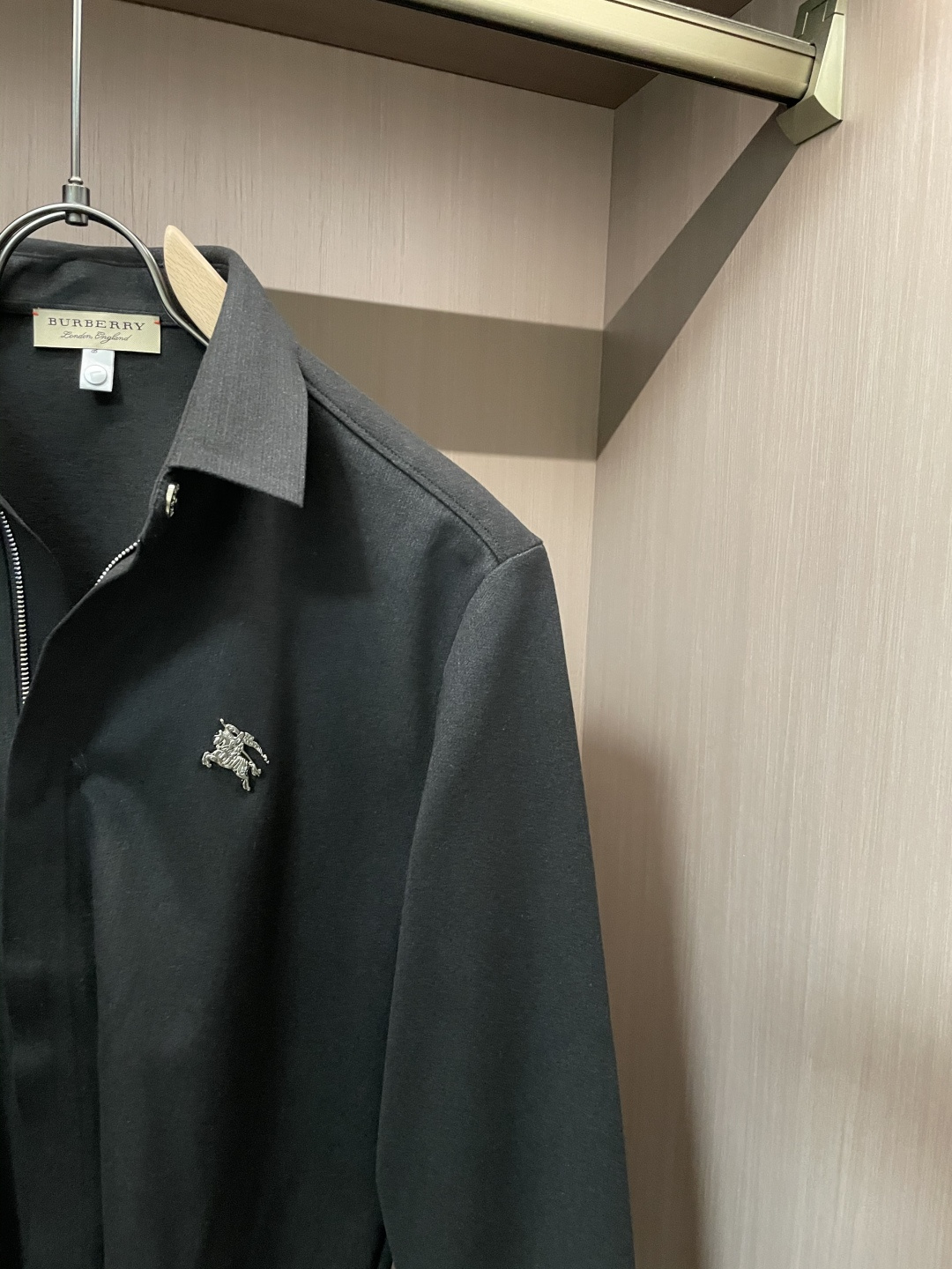 Burberry博柏利M-3XL磨毛肌理保暖衬衫外套 男士商务休闲全拉链长袖上衣✅ 磨毛针织肌理面料定制