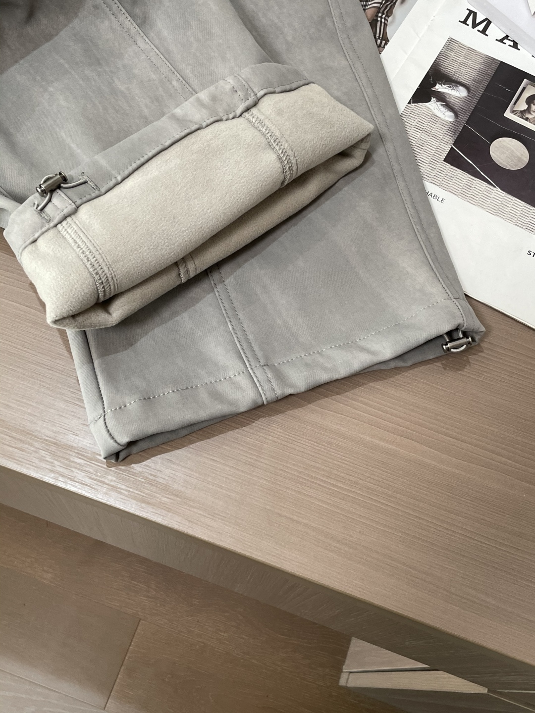 凯乐石 2025秋冬最新系列男士加厚休闲裤！内里加绒，非常保暖，北方的宝子们赶紧备上！采用客供弹力柔棉材