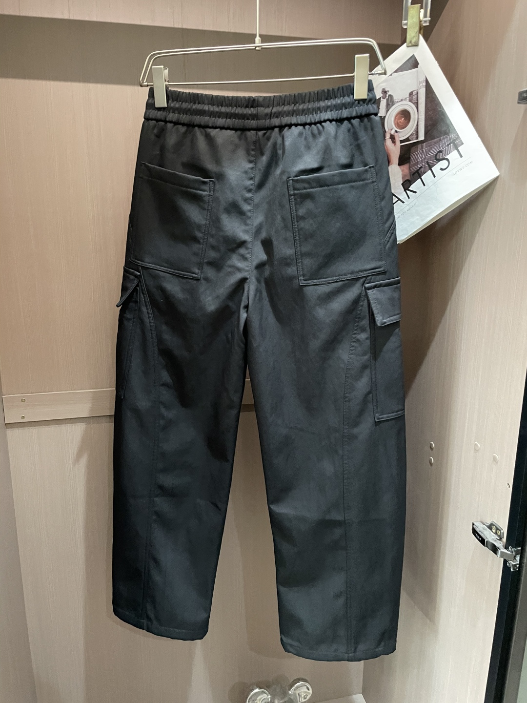 凯乐石2025秋冬最新系列男士加厚休闲裤！内里加绒，非常保暖，北方的宝子们赶紧备上！采用客供弹力柔棉材质