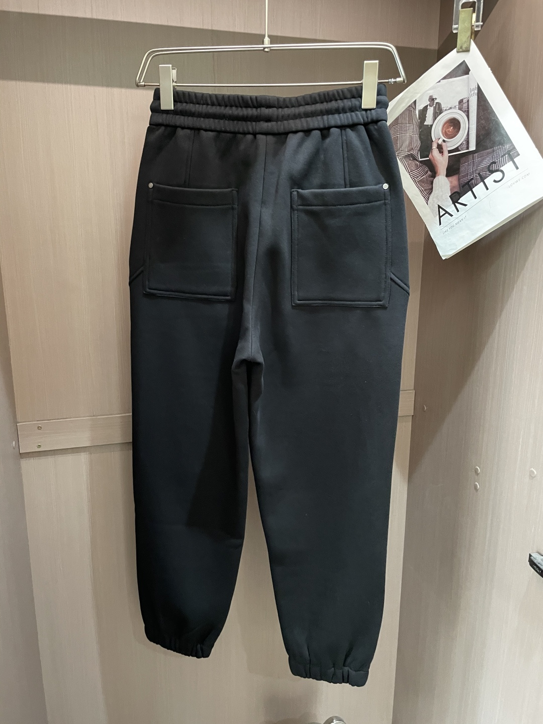 杰尼亚 2025秋冬最新系列男士加厚休闲裤！内里加绒，非常保暖，北方的宝子们赶紧备上！采用客供弹力柔棉材