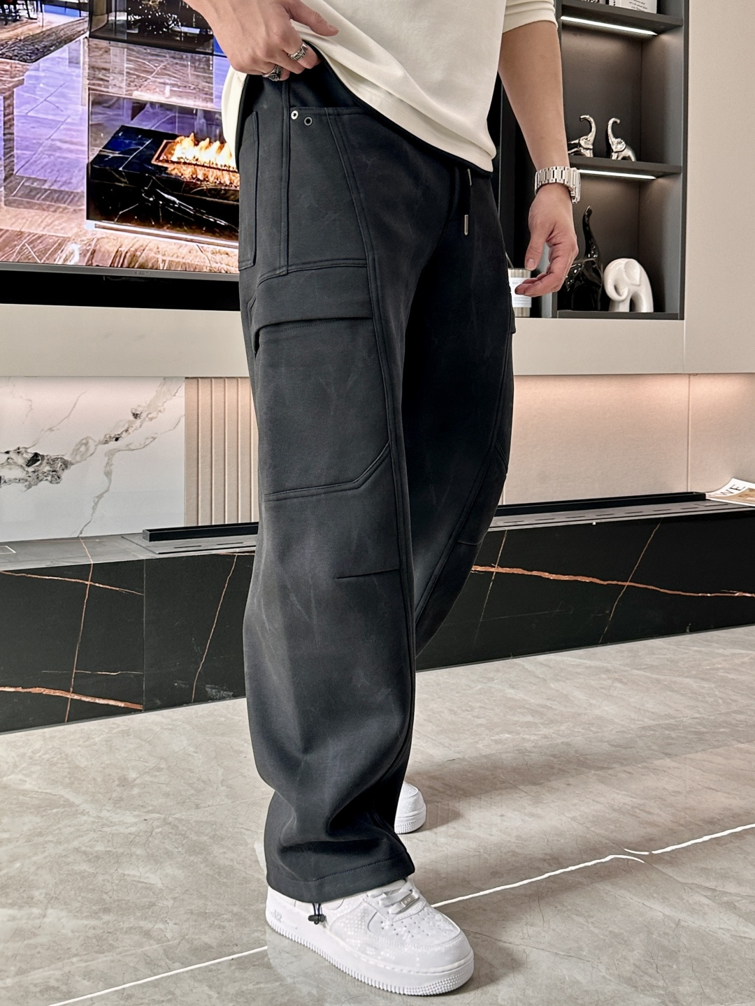 始祖鸟 2025秋冬最新系列男士加厚休闲裤！内里加绒，非常保暖，北方的宝子们赶紧备上！采用客供弹力柔棉材