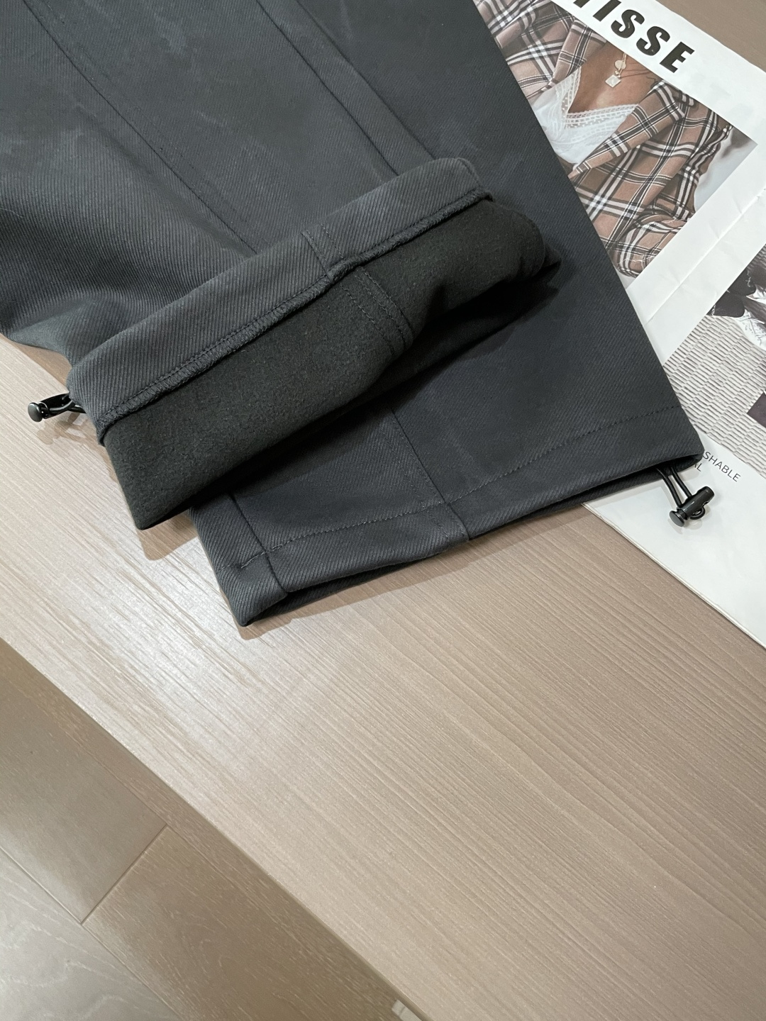 始祖鸟 2025秋冬最新系列男士加厚休闲裤！内里加绒，非常保暖，北方的宝子们赶紧备上！采用客供弹力柔棉材