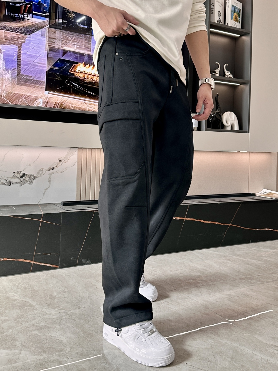 始祖鸟 2025秋冬最新系列男士加厚休闲裤！内里加绒，非常保暖，北方的宝子们赶紧备上！采用客供弹力柔棉材