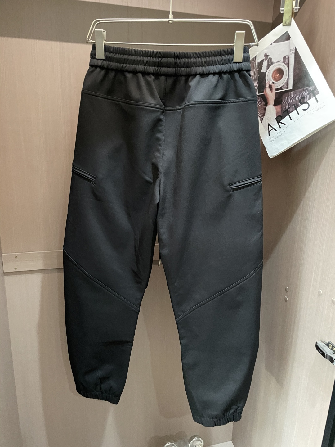 始祖鸟 2025秋冬最新系列男士加厚休闲裤！内里加绒，非常保暖，北方的宝子们赶紧备上！采用客供弹力柔棉材