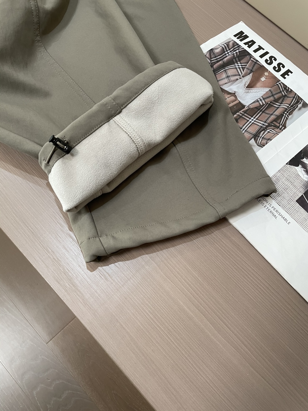 Prad 2025秋冬最新系列男士加厚休闲裤！内里加绒，非常保暖，北方的宝子们赶紧备上！采用客供弹力柔棉