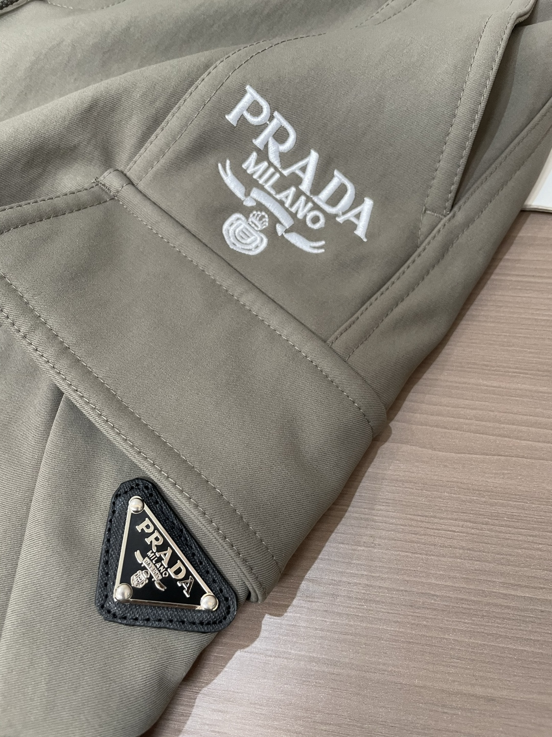 Prad 2025秋冬最新系列男士加厚休闲裤！内里加绒，非常保暖，北方的宝子们赶紧备上！采用客供弹力柔棉