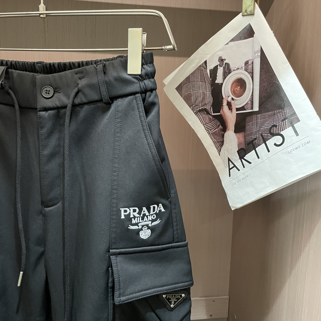 Prad 2025秋冬最新系列男士加厚休闲裤！内里加绒，非常保暖，北方的宝子们赶紧备上！采用客供弹力柔棉