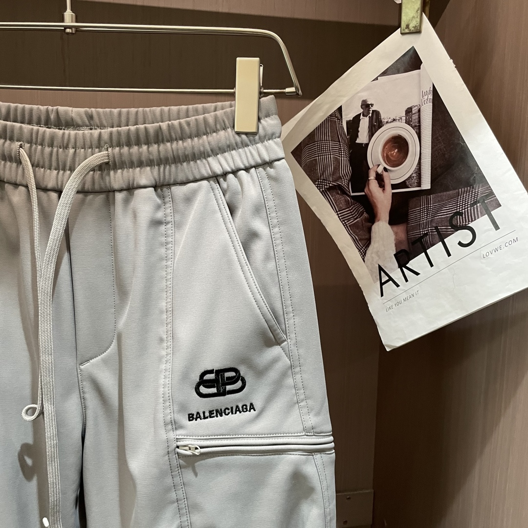 巴黎世家 2025秋冬最新系列男士加厚休闲裤！内里加绒，非常保暖，北方的宝子们赶紧备上！采用客供弹力柔棉