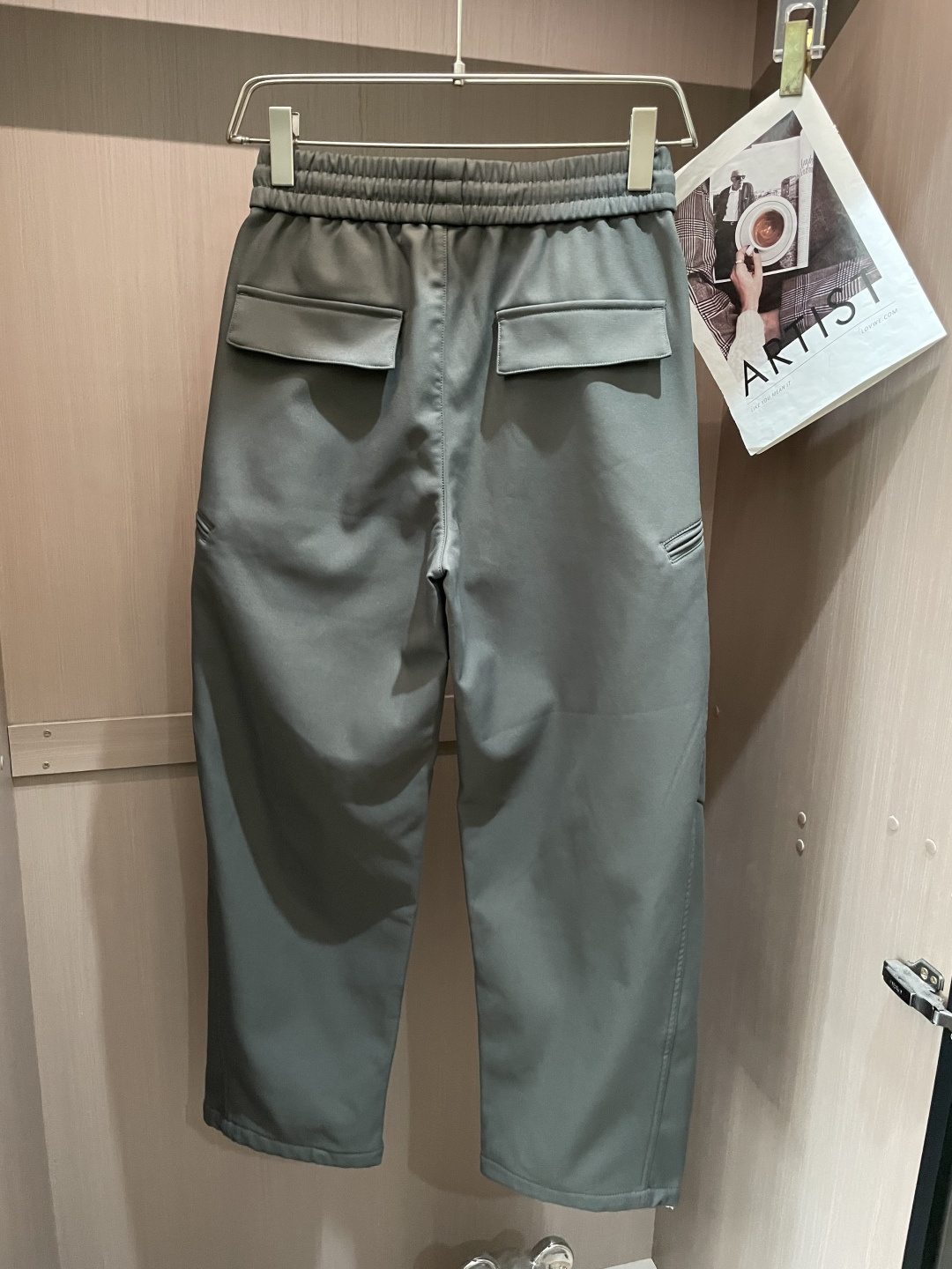 巴黎世家 2025秋冬最新系列男士加厚休闲裤！内里加绒，非常保暖，北方的宝子们赶紧备上！采用客供弹力柔棉