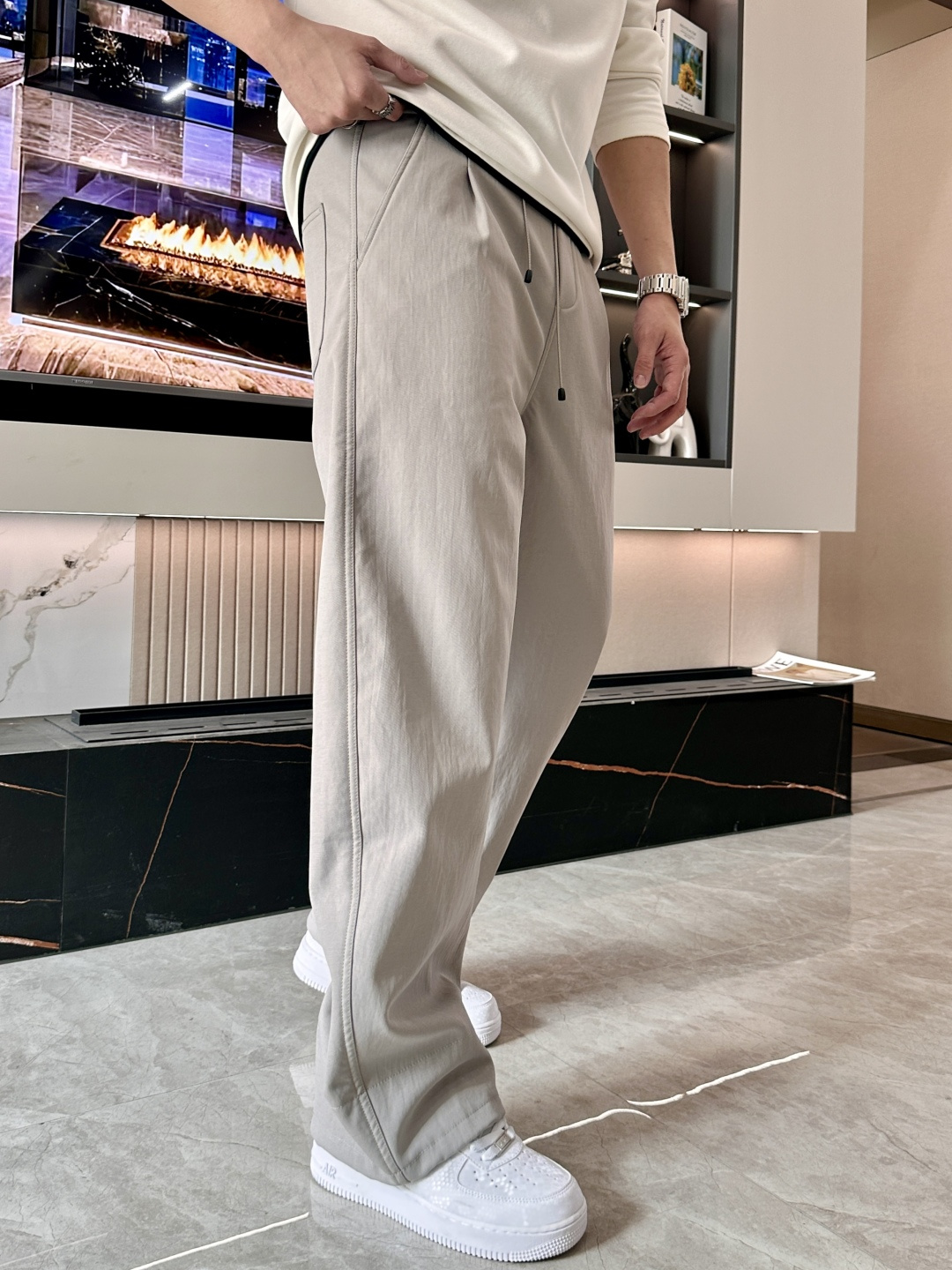 BC 2025秋冬最新系列男士加厚休闲裤！内里加绒，非常保暖，北方的宝子们赶紧备上！采用客供弹力柔棉材质