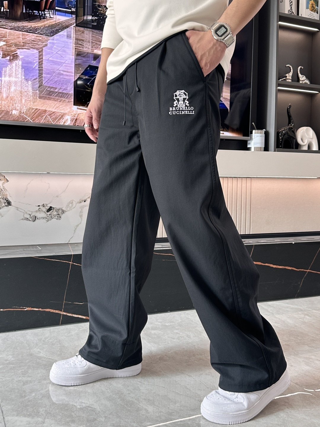 BC 2025秋冬最新系列男士加厚休闲裤！内里加绒，非常保暖，北方的宝子们赶紧备上！采用客供弹力柔棉材质