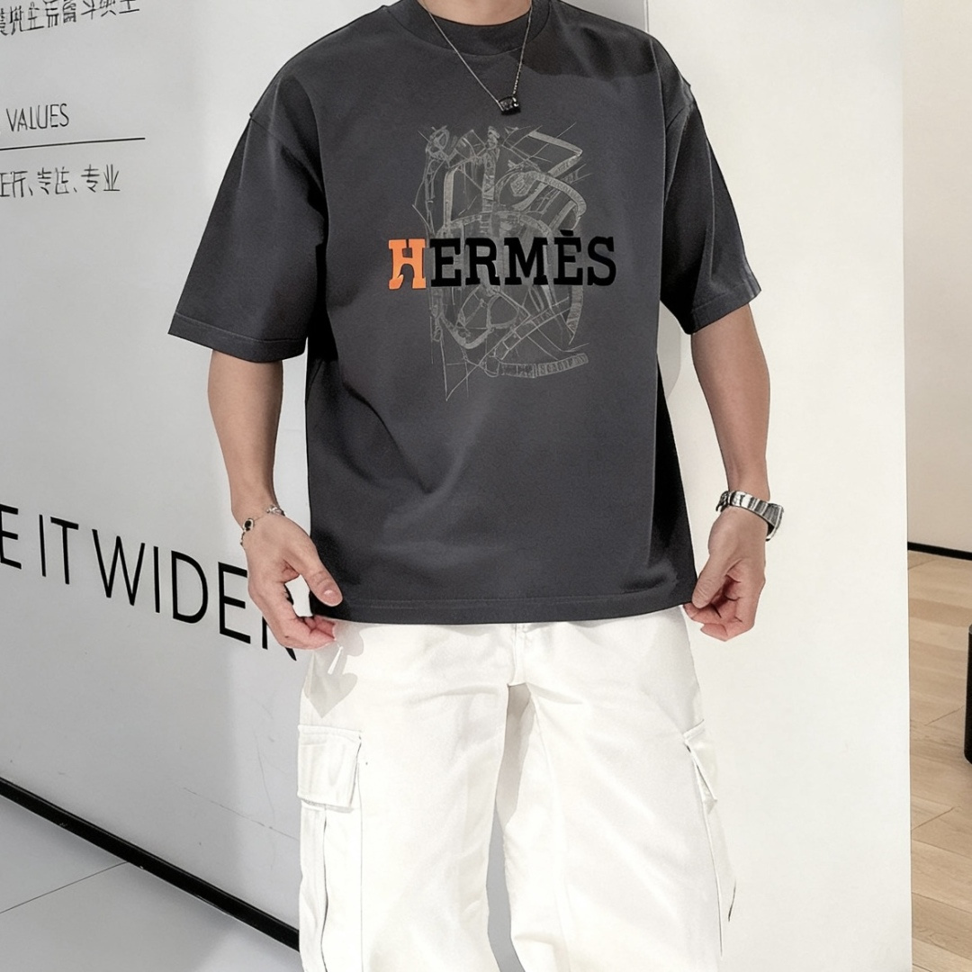 爱🐎仕2026春夏款/官网同步面料采用重磅纯棉精梳棉面料，OS宽松版型，上身版型超正！日常百搭，衣橱必备