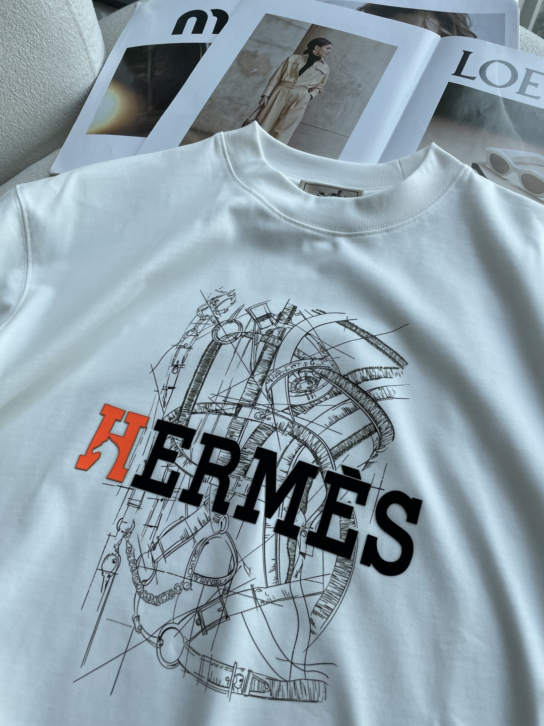 爱🐎仕 2026春夏款/官网同步面料采用重磅纯棉精梳棉面料，OS宽松版型，上身版型超正！日常百搭，衣橱必