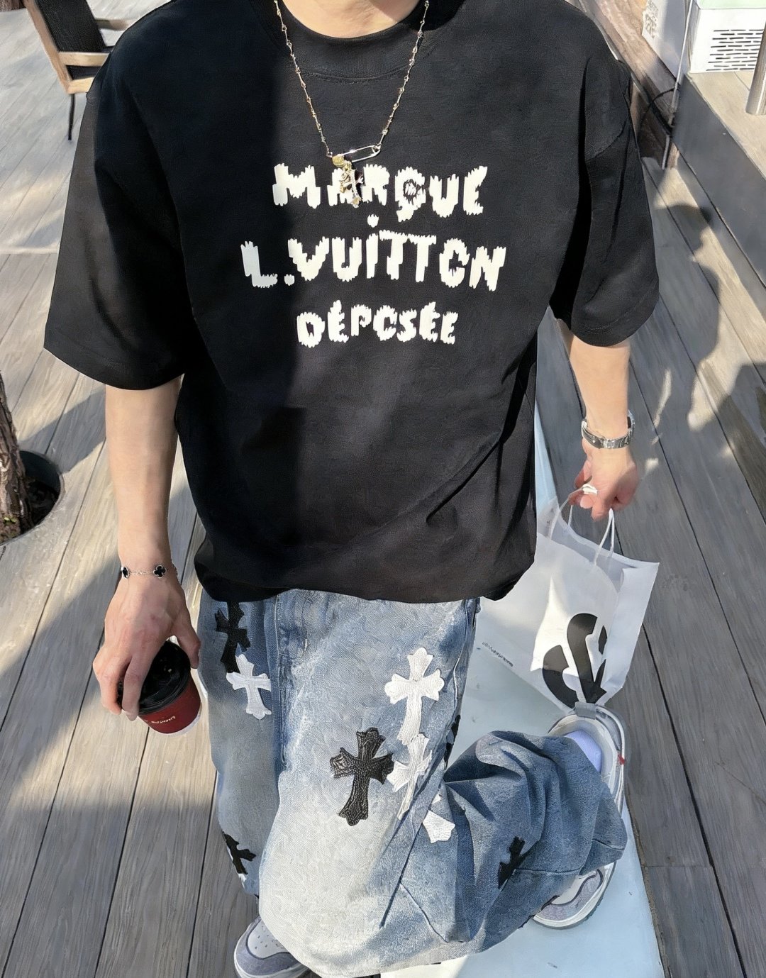 Lv/新年限定款2026春夏款/官网同步面料采用重磅纯棉精梳棉面料，OS宽松版型，上身版型超正！日常百搭