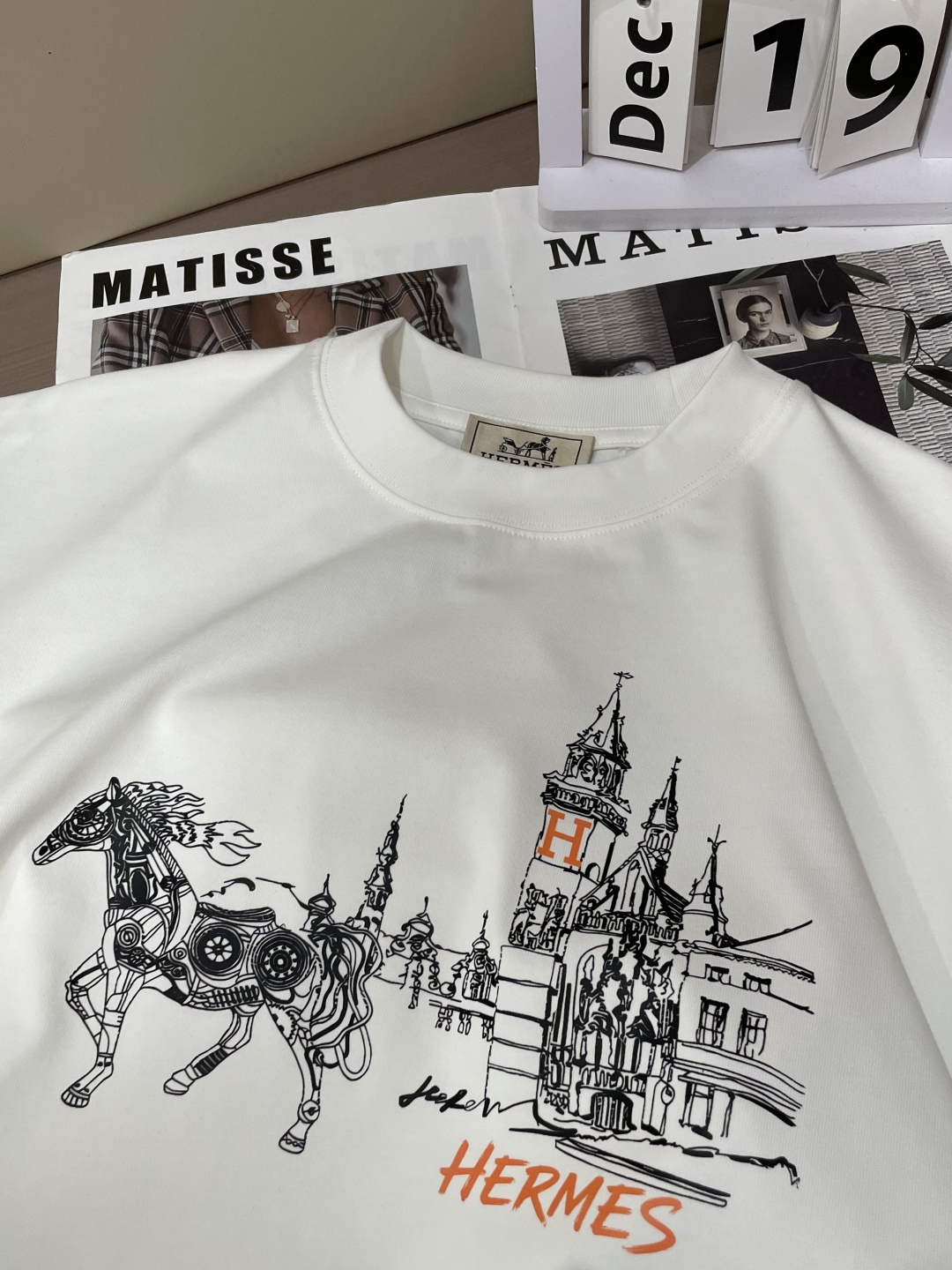 爱🐎仕/新年限定款2026春夏款/官网同步面料采用重磅纯棉精梳棉面料，OS宽松版型，上身版型超正！日常百