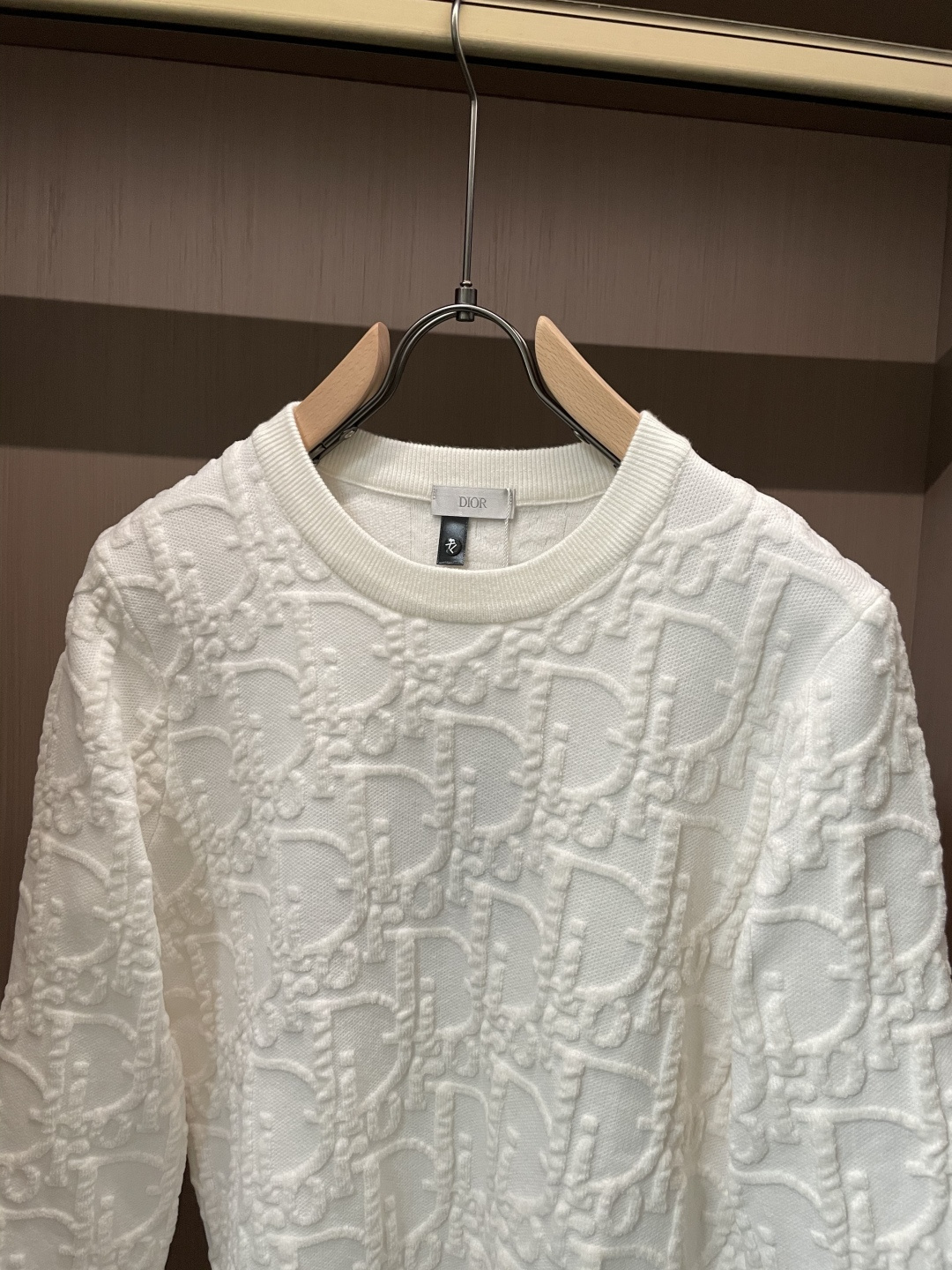 Dior 重磅推荐！2025aw秋冬新款 专柜同步 时尚经典基础款针织衫 秋冬必备款 采用针织衫加厚毛衣