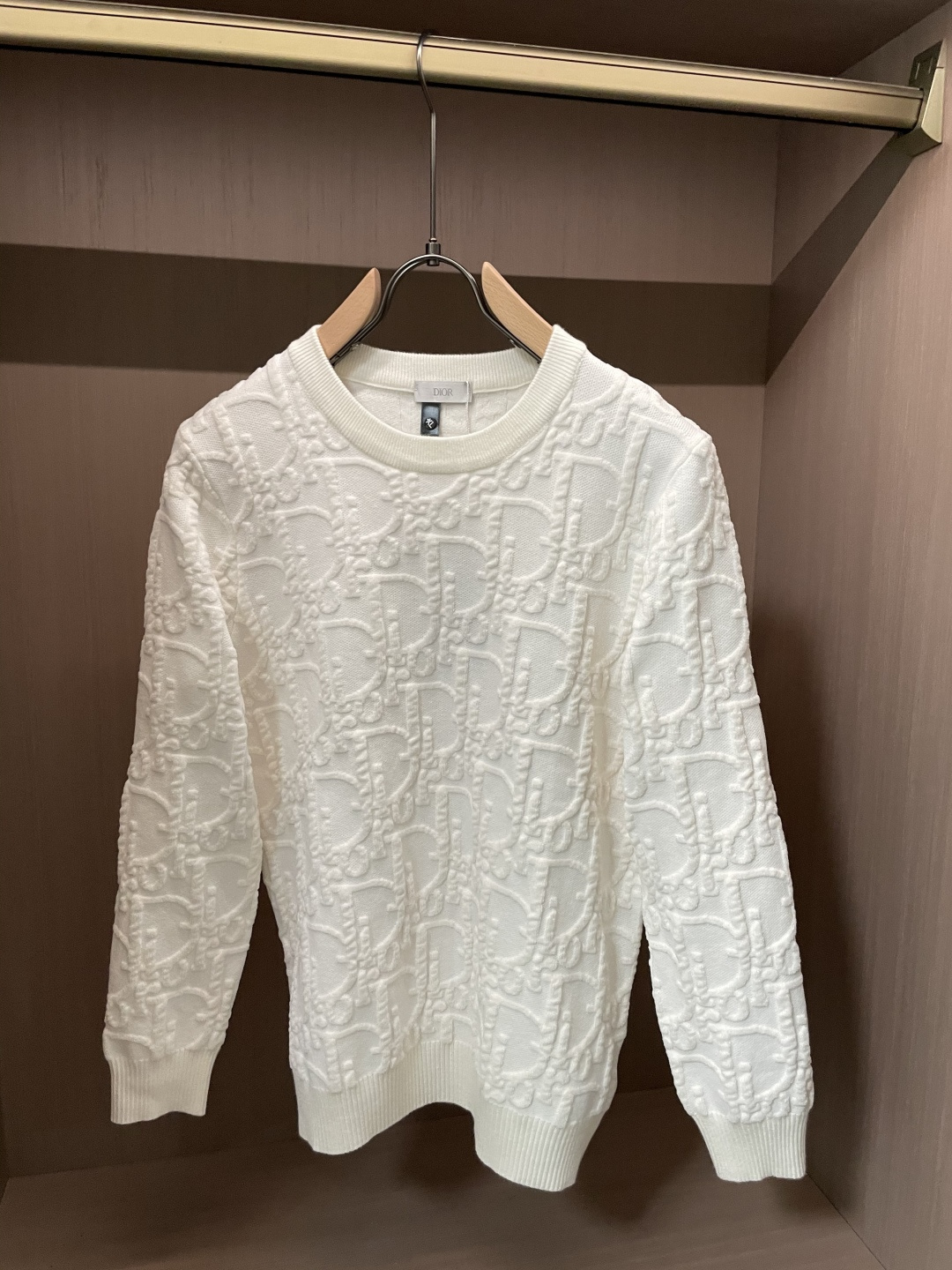 Dior 重磅推荐！2025aw秋冬新款 专柜同步 时尚经典基础款针织衫 秋冬必备款 采用针织衫加厚毛衣