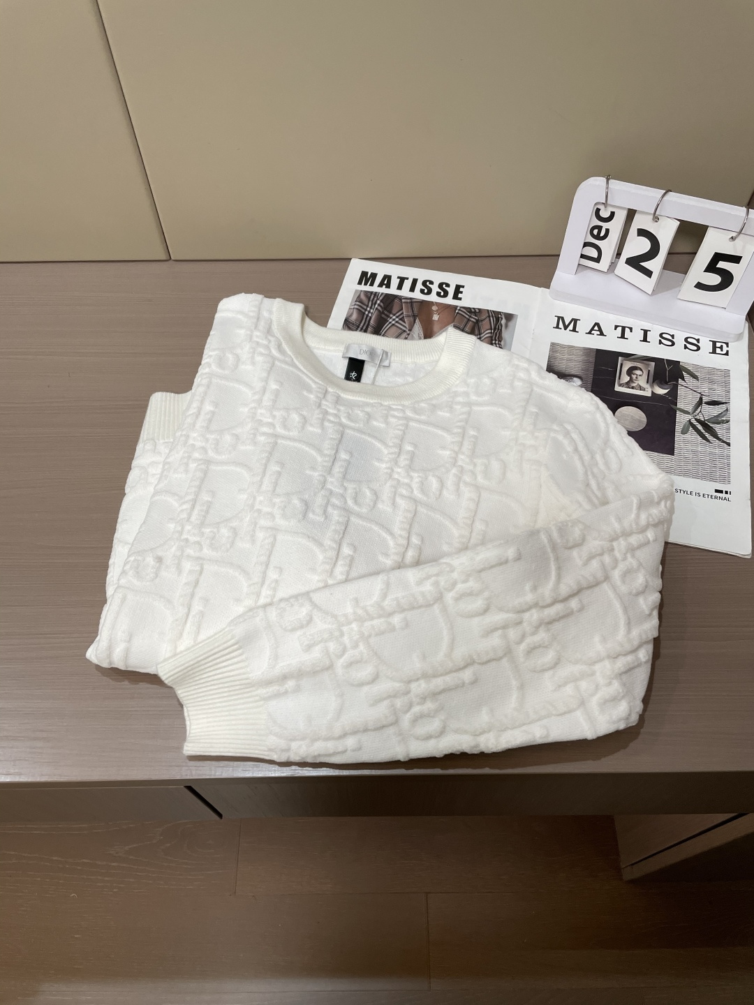 Dior 重磅推荐！2025aw秋冬新款 专柜同步 时尚经典基础款针织衫 秋冬必备款 采用针织衫加厚毛衣