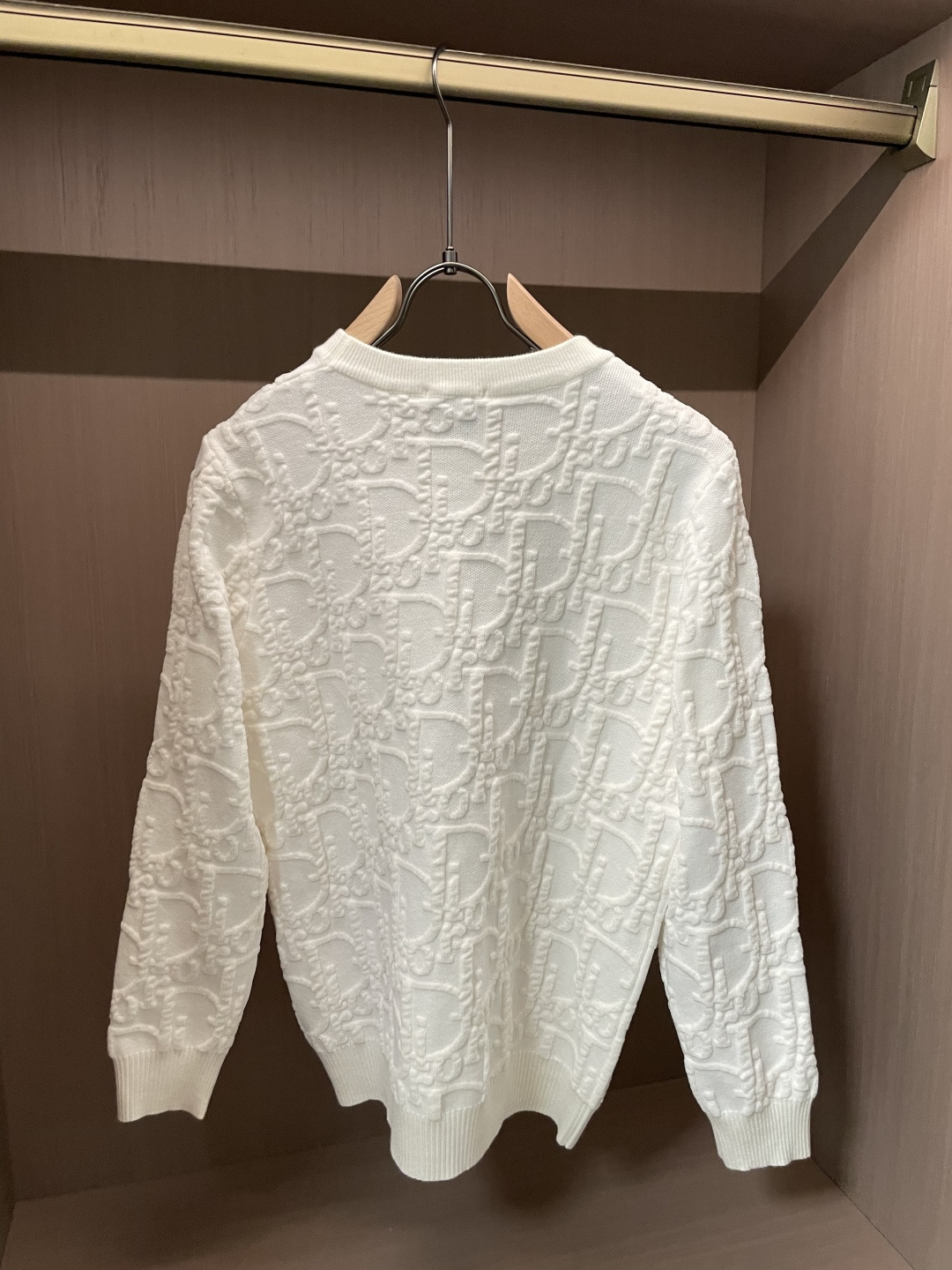 Dior 重磅推荐！2025aw秋冬新款 专柜同步 时尚经典基础款针织衫 秋冬必备款 采用针织衫加厚毛衣