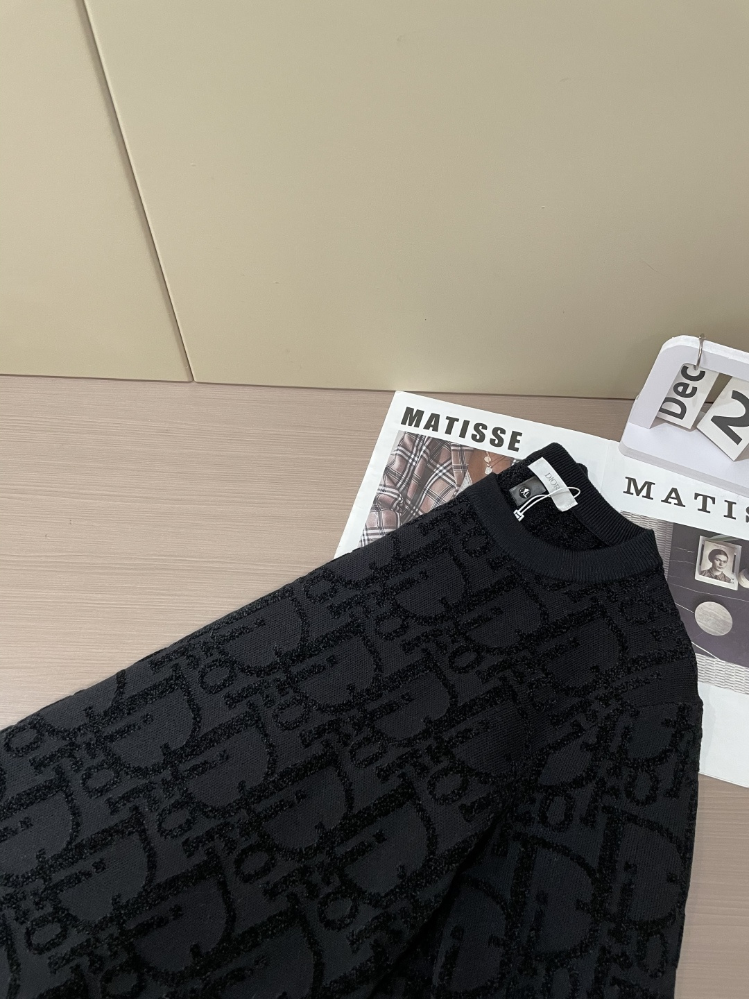 Dior 重磅推荐！2025aw秋冬新款 专柜同步 时尚经典基础款针织衫 秋冬必备款 采用针织衫加厚毛衣
