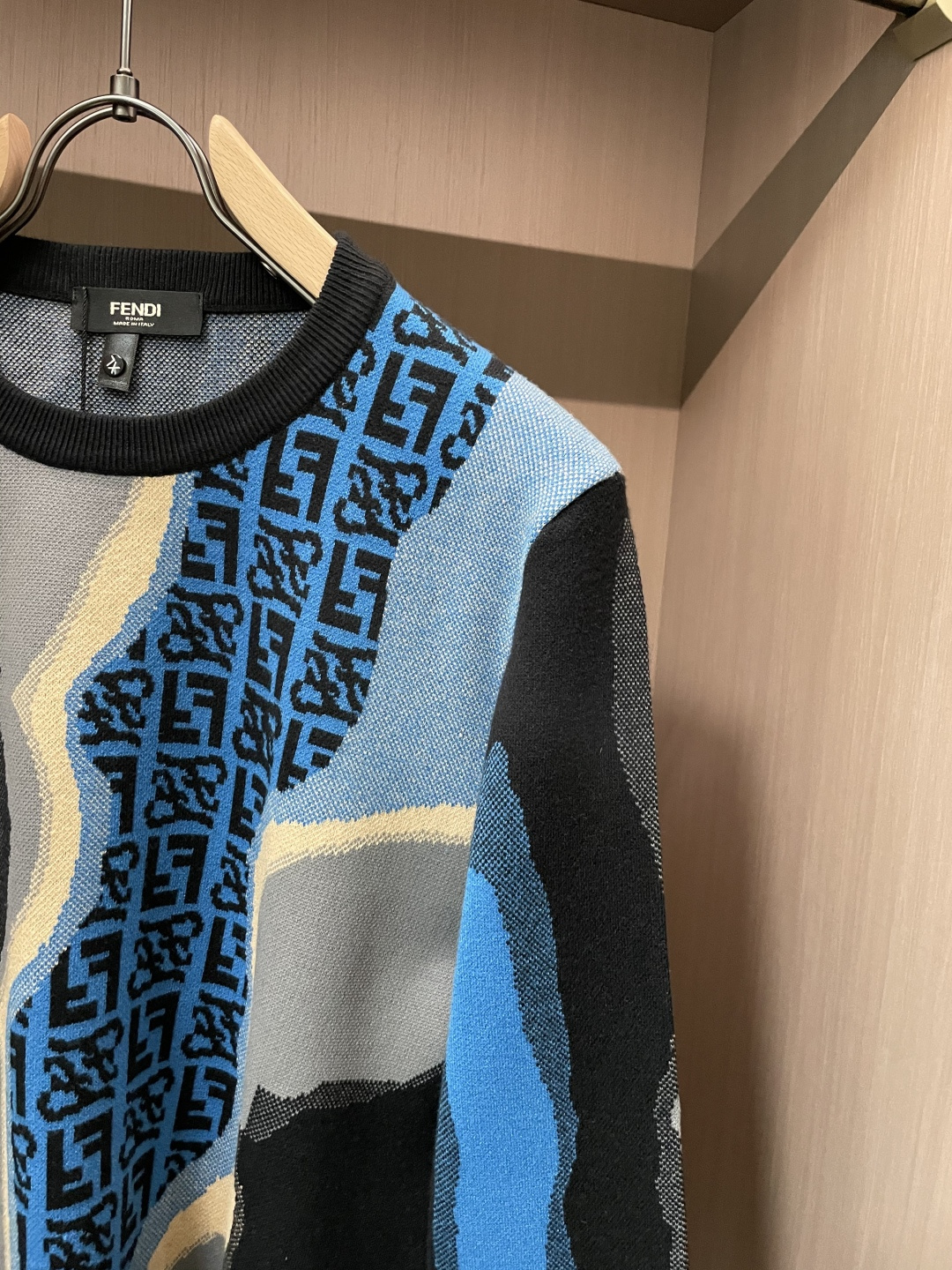 FD 重磅推荐！2025aw秋冬新款 专柜同步 时尚经典基础款针织衫 秋冬必备款 采用针织衫加厚毛衣，精