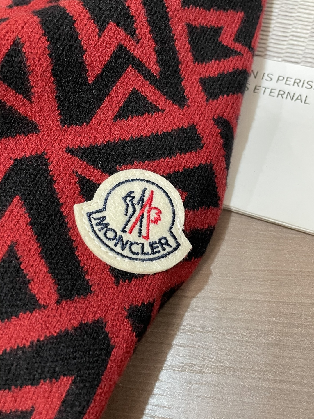 蒙口 重磅推荐！2025aw秋冬新款 专柜同步 时尚经典基础款针织衫 秋冬必备款 采用针织衫加厚毛衣，精