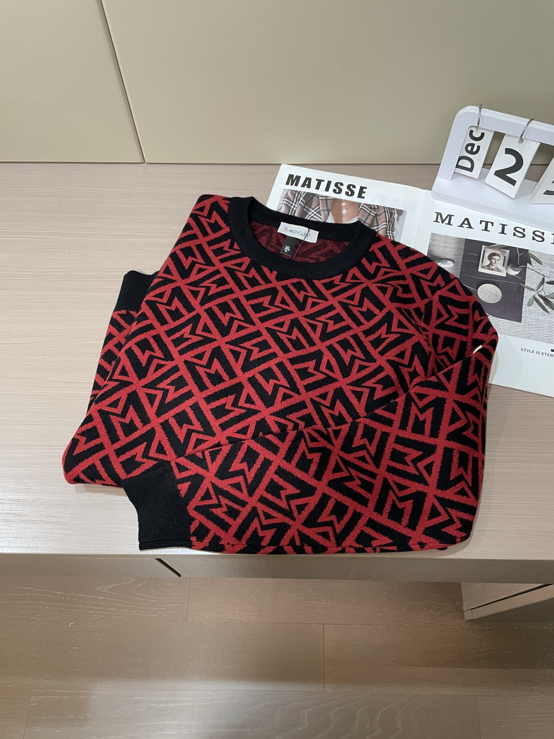 蒙口 重磅推荐！2025aw秋冬新款 专柜同步 时尚经典基础款针织衫 秋冬必备款 采用针织衫加厚毛衣，精