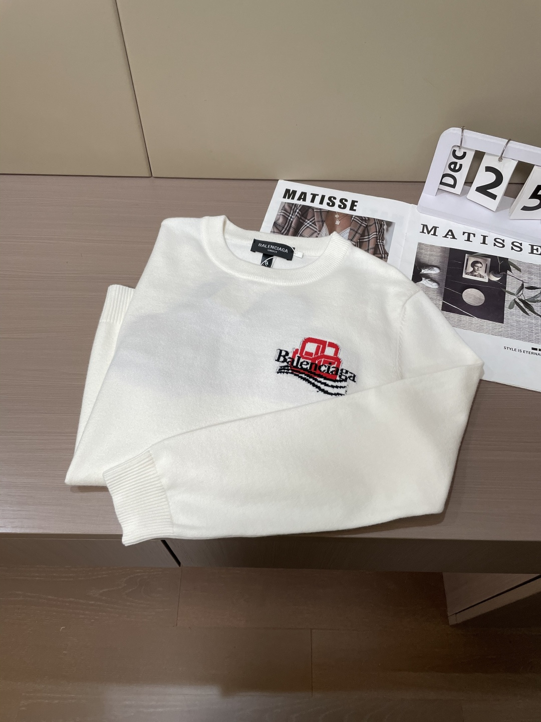 巴黎世家 重磅推荐！2025aw秋冬新款 专柜同步 时尚经典基础款针织衫 秋冬必备款 采用针织衫加厚毛衣