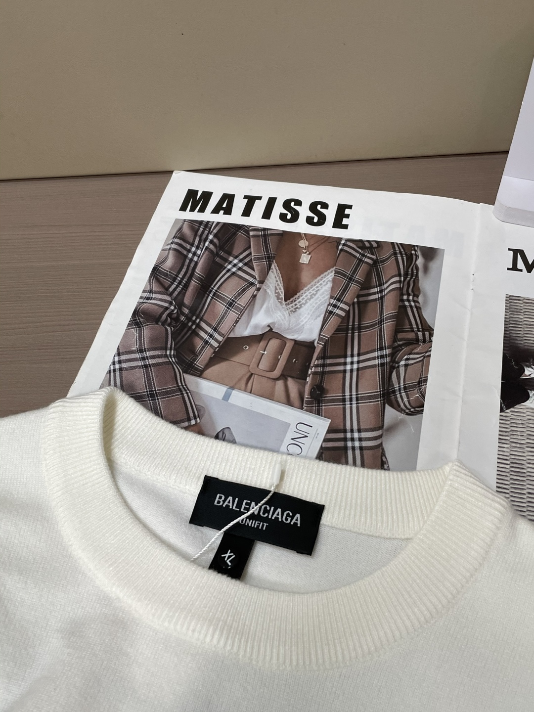 巴黎世家 重磅推荐！2025aw秋冬新款 专柜同步 时尚经典基础款针织衫 秋冬必备款 采用针织衫加厚毛衣