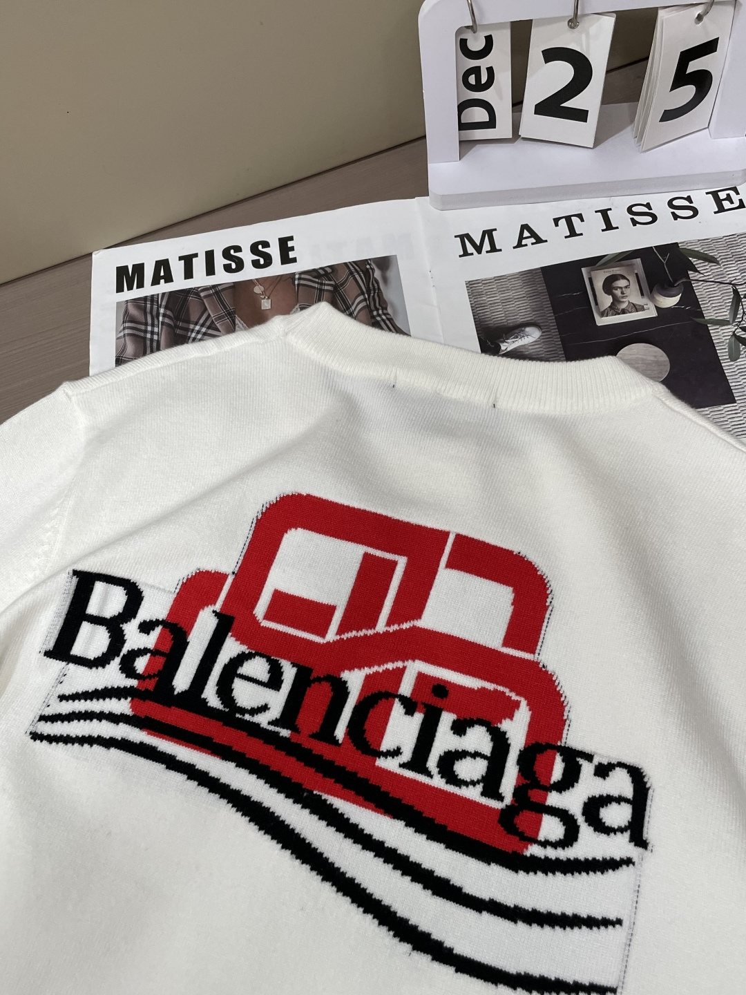 巴黎世家 重磅推荐！2025aw秋冬新款 专柜同步 时尚经典基础款针织衫 秋冬必备款 采用针织衫加厚毛衣