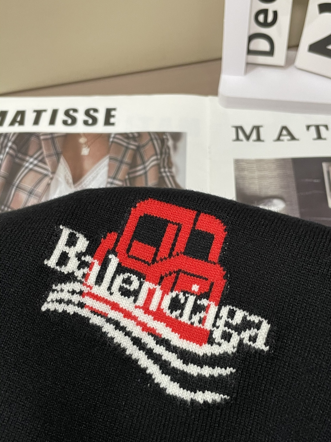 巴黎世家 重磅推荐！2025aw秋冬新款 专柜同步 时尚经典基础款针织衫 秋冬必备款 采用针织衫加厚毛衣