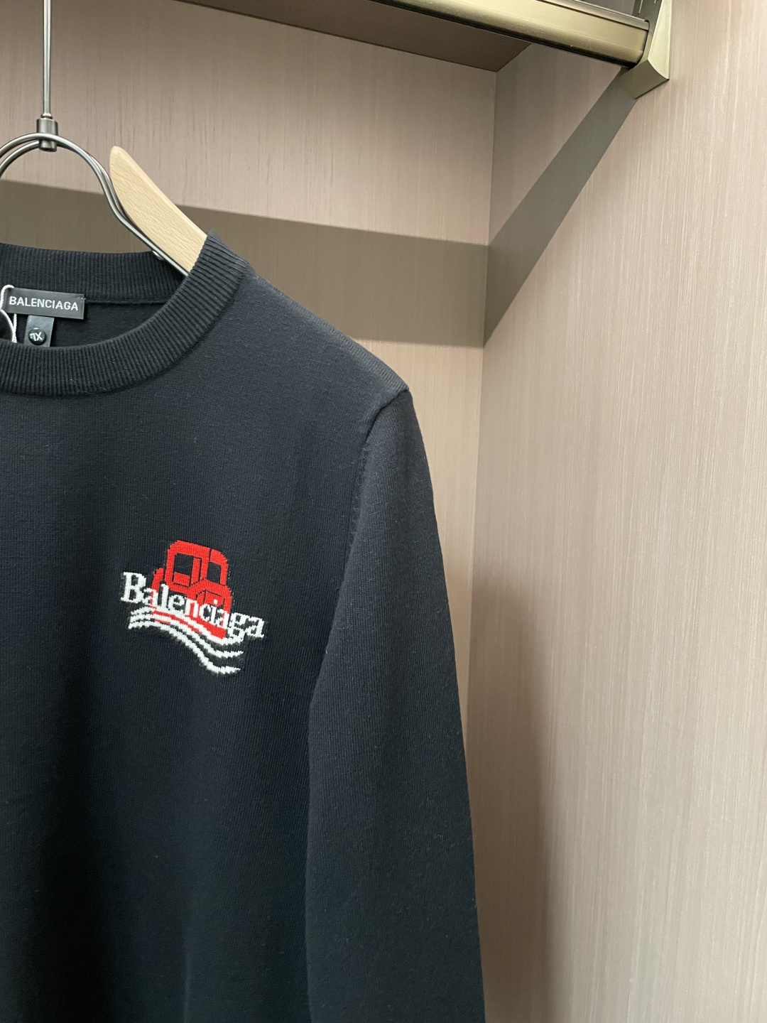 巴黎世家 重磅推荐！2025aw秋冬新款 专柜同步 时尚经典基础款针织衫 秋冬必备款 采用针织衫加厚毛衣