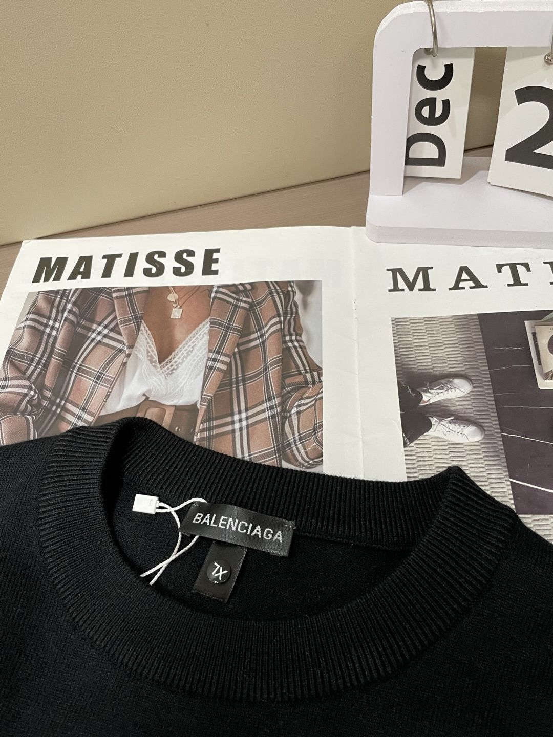 巴黎世家 重磅推荐！2025aw秋冬新款 专柜同步 时尚经典基础款针织衫 秋冬必备款 采用针织衫加厚毛衣