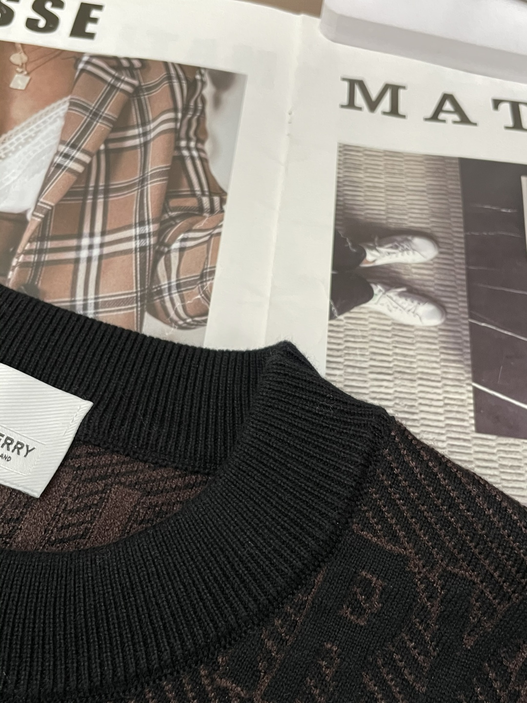 Bur 重磅推荐！2025aw秋冬新款 专柜同步 时尚经典基础款针织衫 秋冬必备款 采用针织衫加厚毛衣，