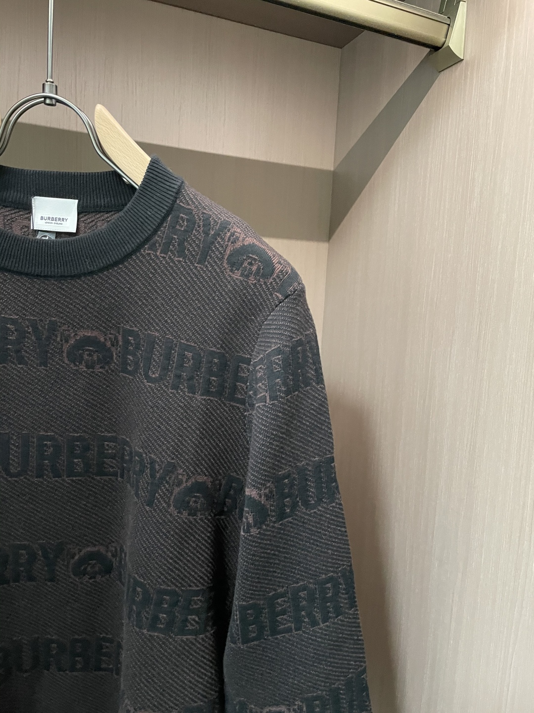 Bur 重磅推荐！2025aw秋冬新款 专柜同步 时尚经典基础款针织衫 秋冬必备款 采用针织衫加厚毛衣，