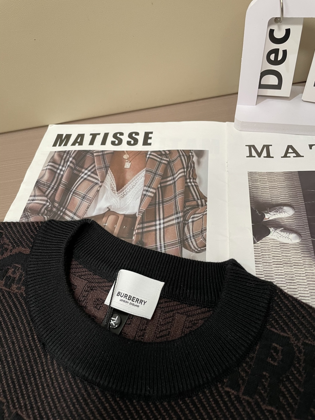Bur 重磅推荐！2025aw秋冬新款 专柜同步 时尚经典基础款针织衫 秋冬必备款 采用针织衫加厚毛衣，